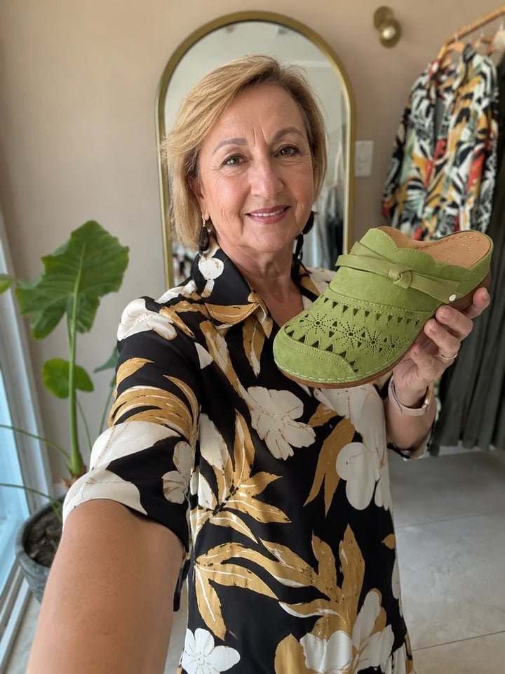 Review by Claudia Berghaus